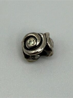 PANDORA Eye of the Storm Pale green cz retired charm 790318czp *RETIRED*